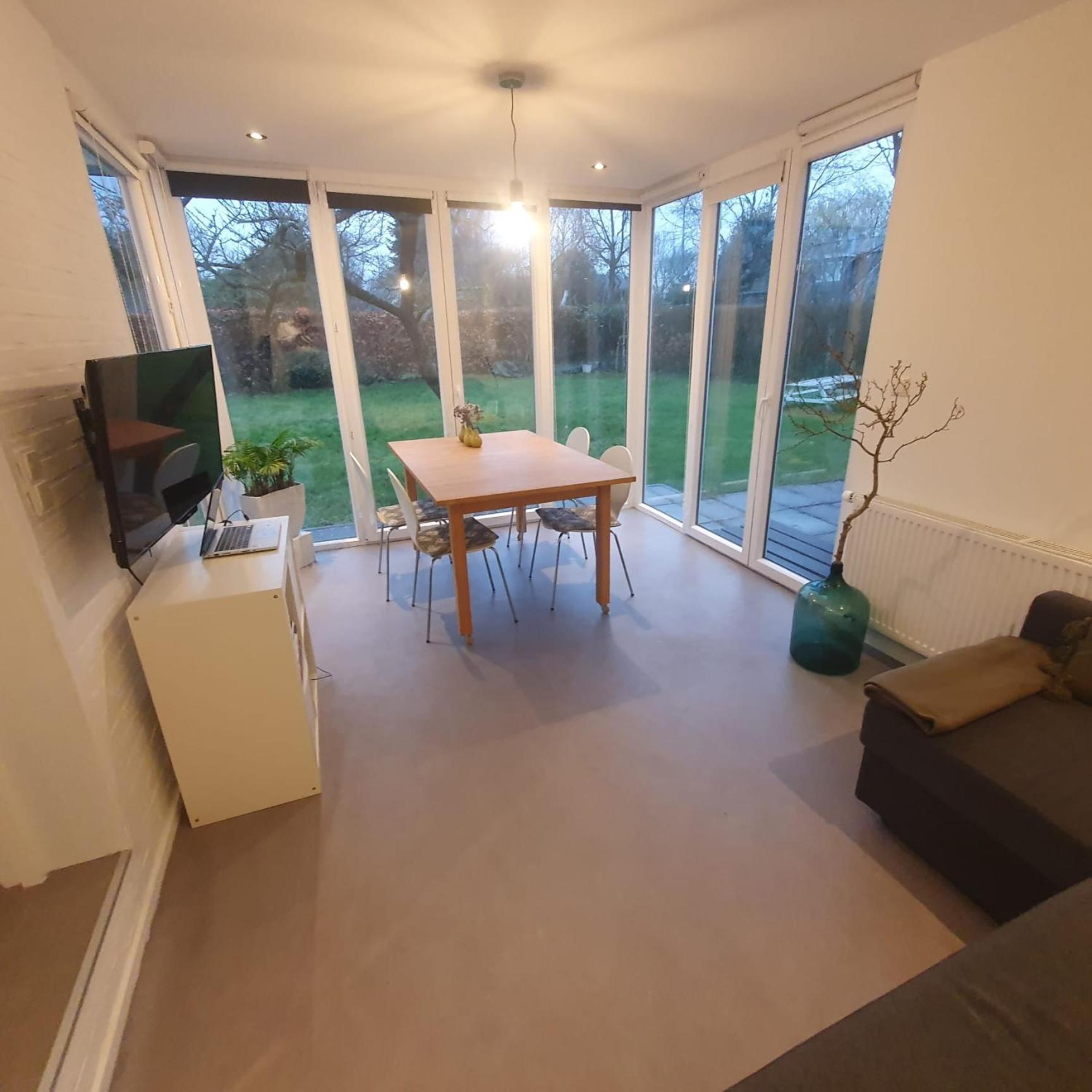 Zelfstandig Gastenverblijf In Het Groene Haren Nabij Groningen Buitenkant foto